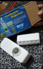 Automatic Toothpaste Dispenser With Toothbrush Holder Wall Mounted Durable Hygienic And Convenient Bathroom Accessory - Image 2