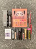12 Items Complete Makeup & Beauty Deal Kit – Full Face Makeup Set with Nail Polish - Image 2